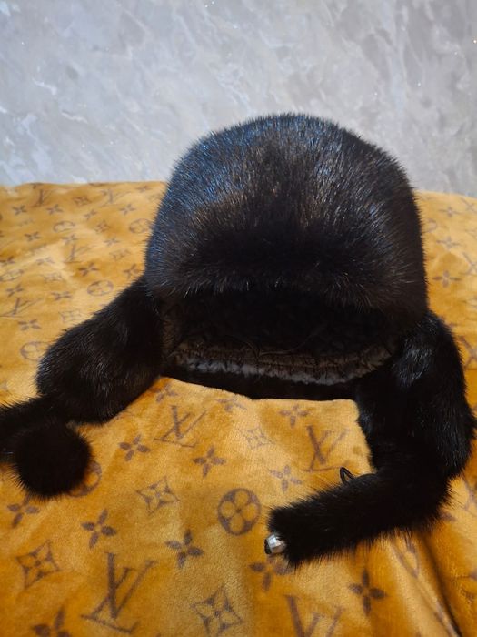 Продам ушанку новая