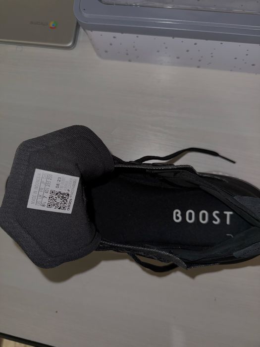 Papuci Adidas Avryn X – mărimea 40