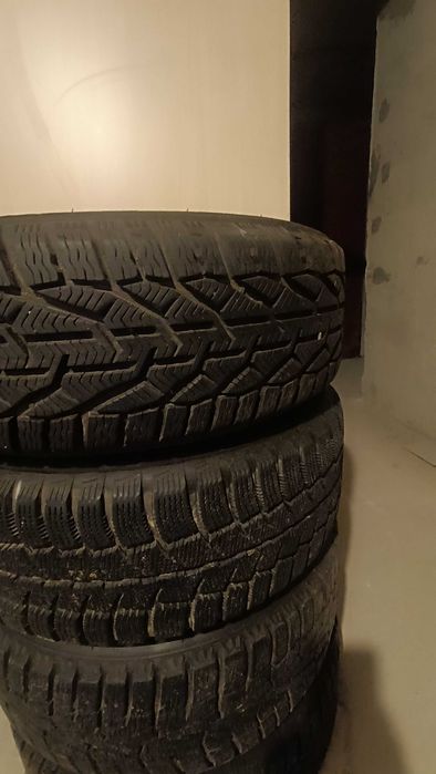 Алуминиеви джанти с гуми