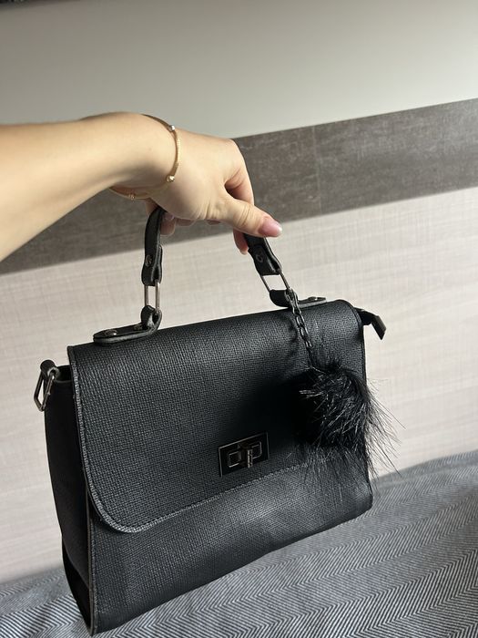 Кожена чанта с пух