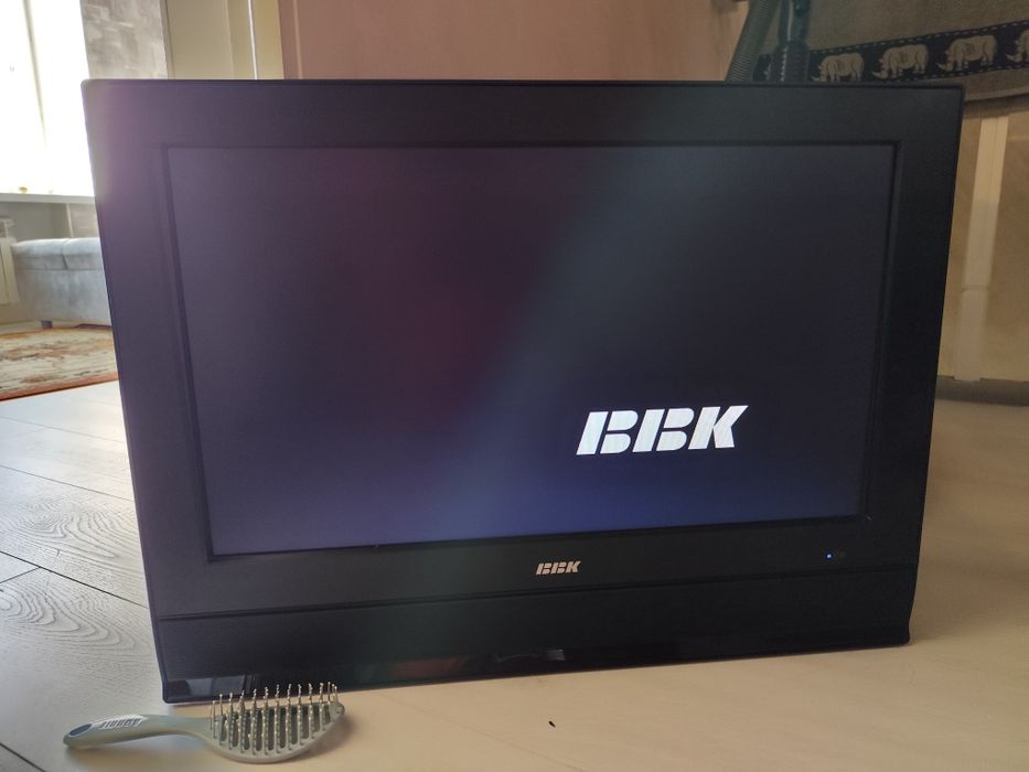 Телевизор BBK.    .