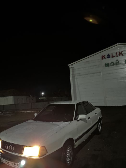 Продам Ауди 80 б3