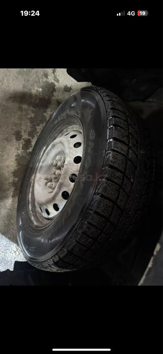 Диски с шинами на тойота R16