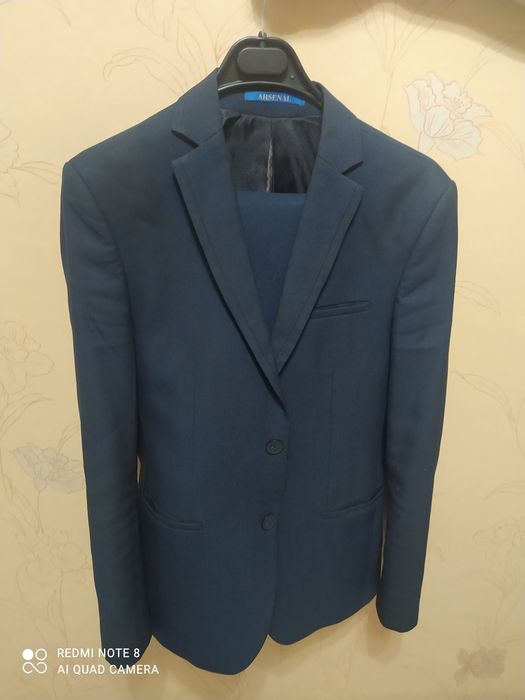 Продаю костюм б/у