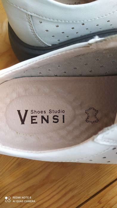 Продаю женскую обувь,