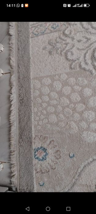 Продам  ковёр  в  б/у  в хорошем  состояниии