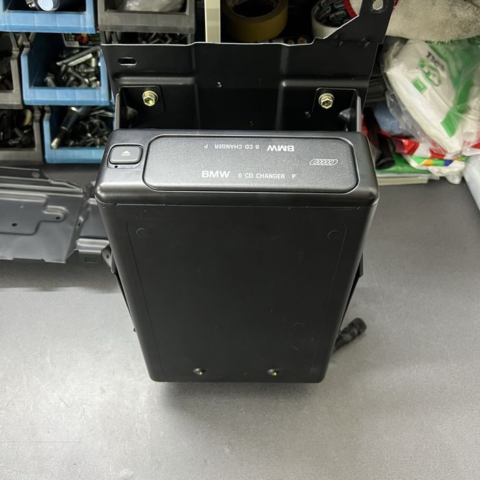 Штатный CD Changer bmw e34 бмв е34