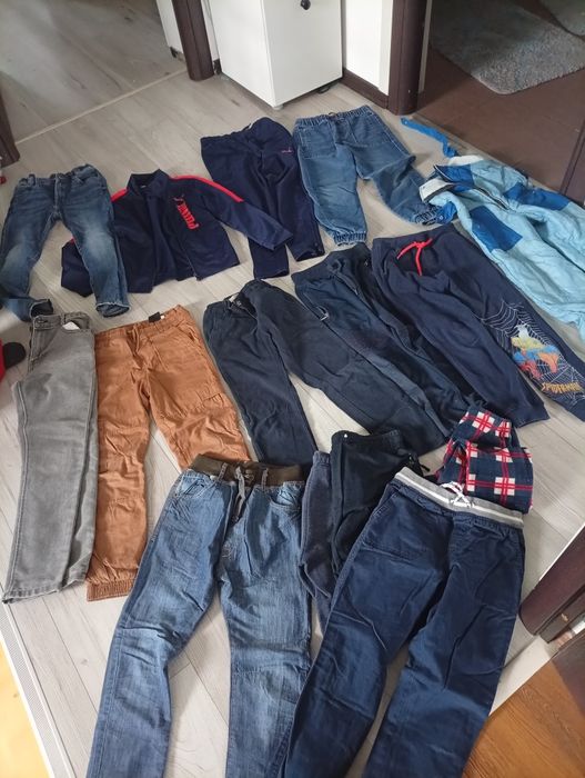 Vând saci haine bebelus scaun masina cadita oliță ham port bebe jucari
