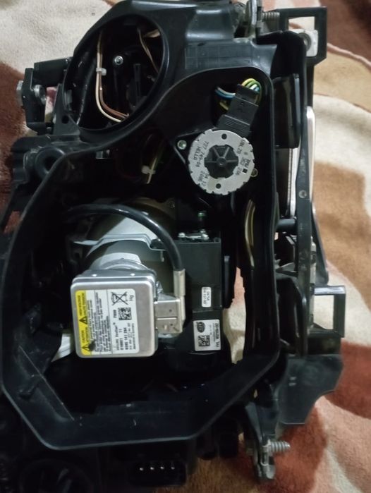 Фара на  БМВ е60 и ноздри