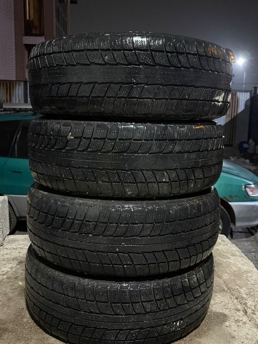 Продам резины с дисками 15