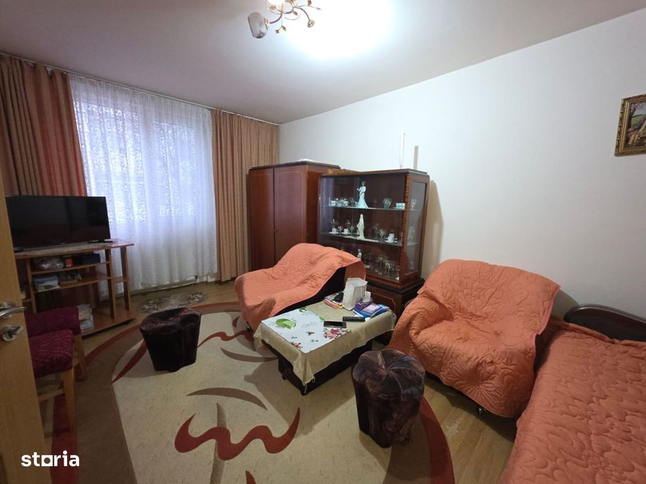 2 camere, decomandat, etaj 2, str. Smirodava, pe mijloc