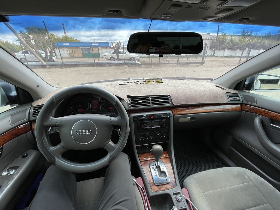Audi A4 B6 2002 года выпуска