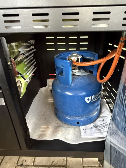 Gratar Pit Boss Plancha 5 arzatoare + husa + plita noua sigilata + accesorii + inca in garantie