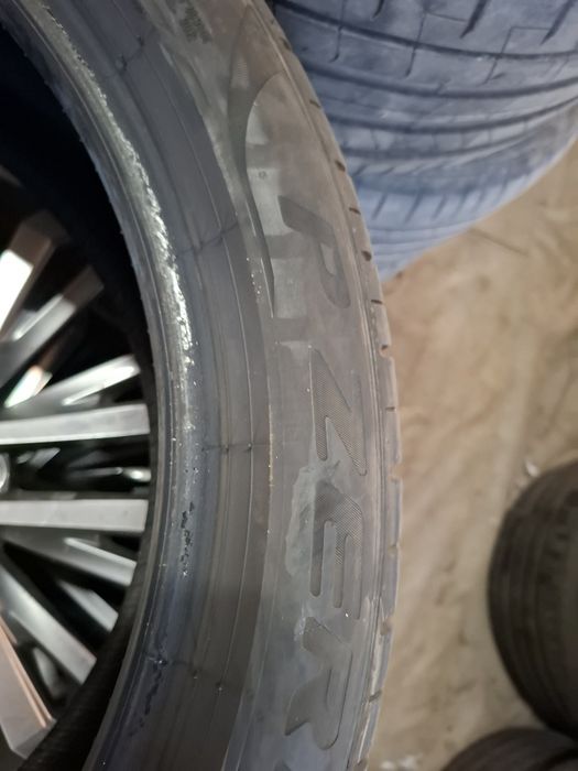 245 40 19  Pirelli pzero