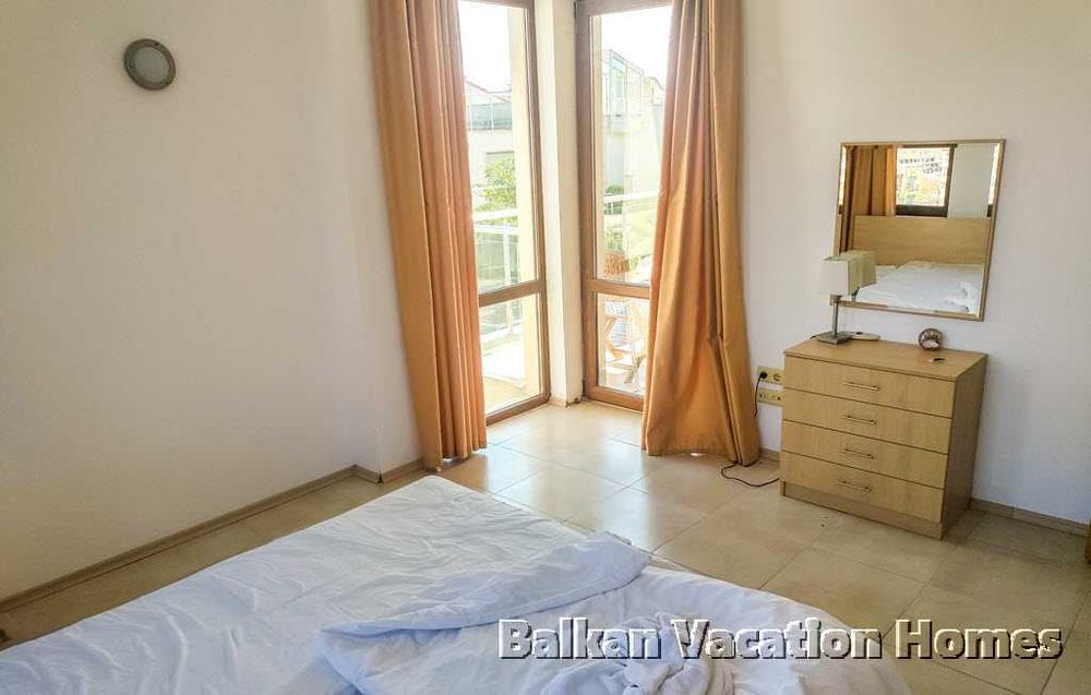 Триетажна къща близо до плажа в Бяла