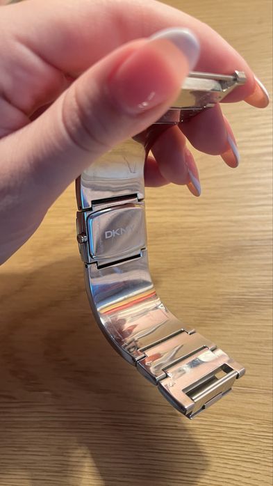 Часовник DNKY.