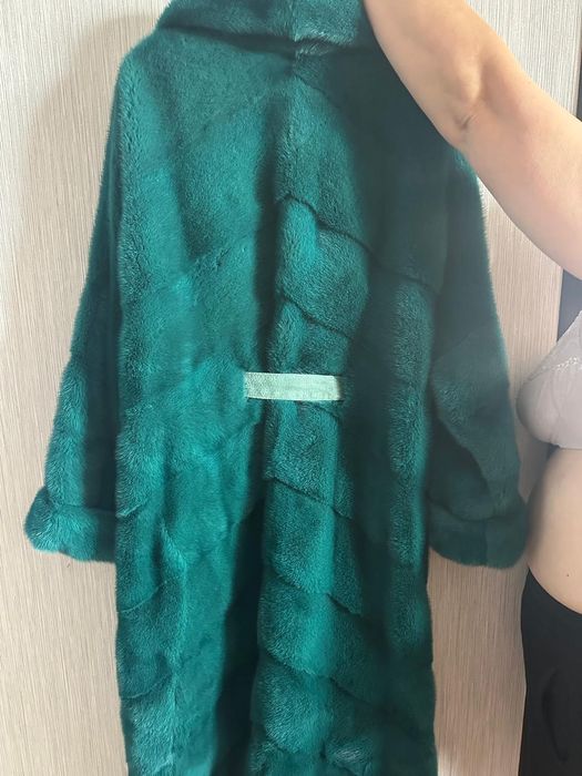 Продам шубу норковую