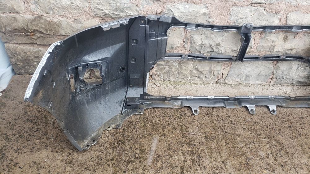 bronq/broni Toyota Hilux 2019-24g.