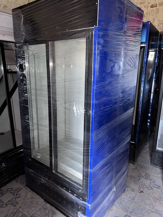 Vitrina frigorifica cu 2 usi pentru bautura/doze/sucuri