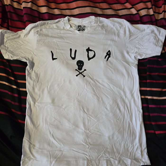 Тениска на Luda Разменям