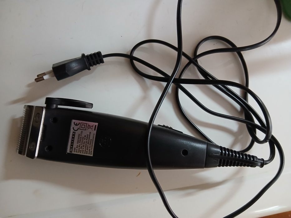 Машинка для стрижки волос и бороды.ы