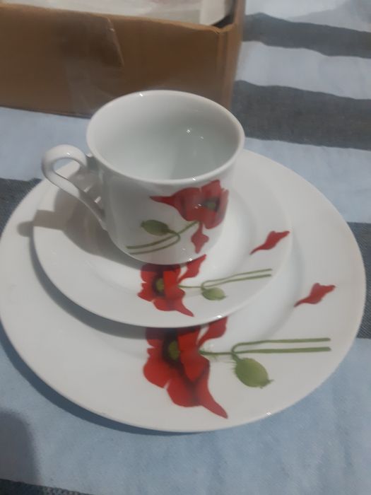 Продам сервиз почти новая