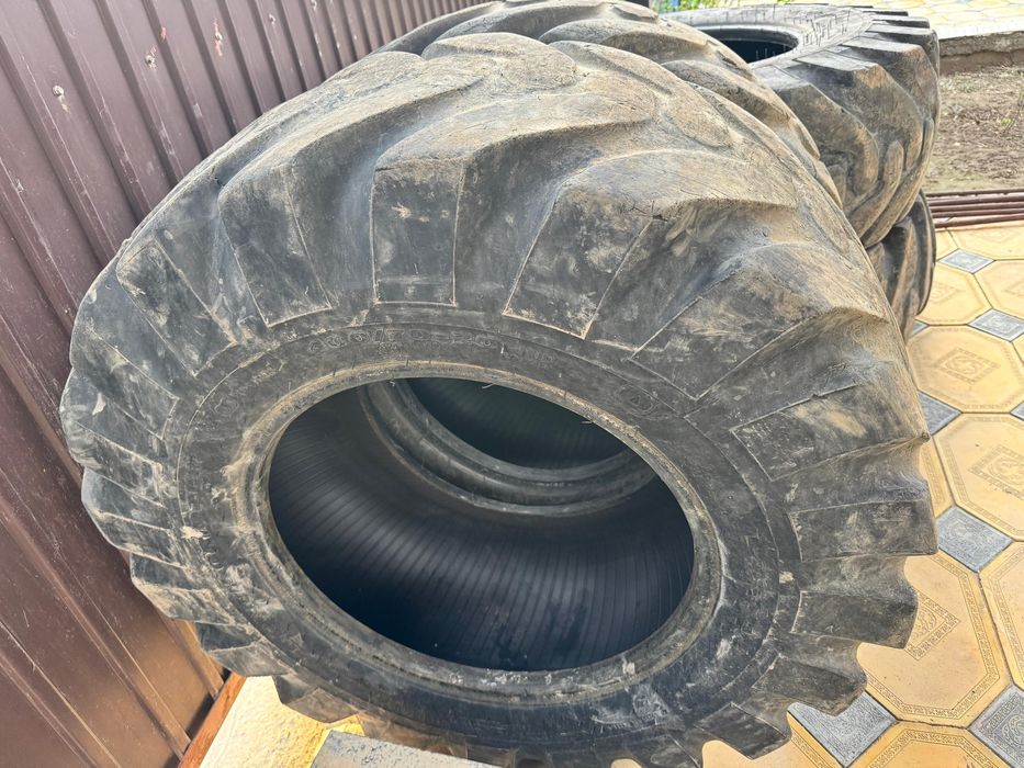 Шины от экскаватора