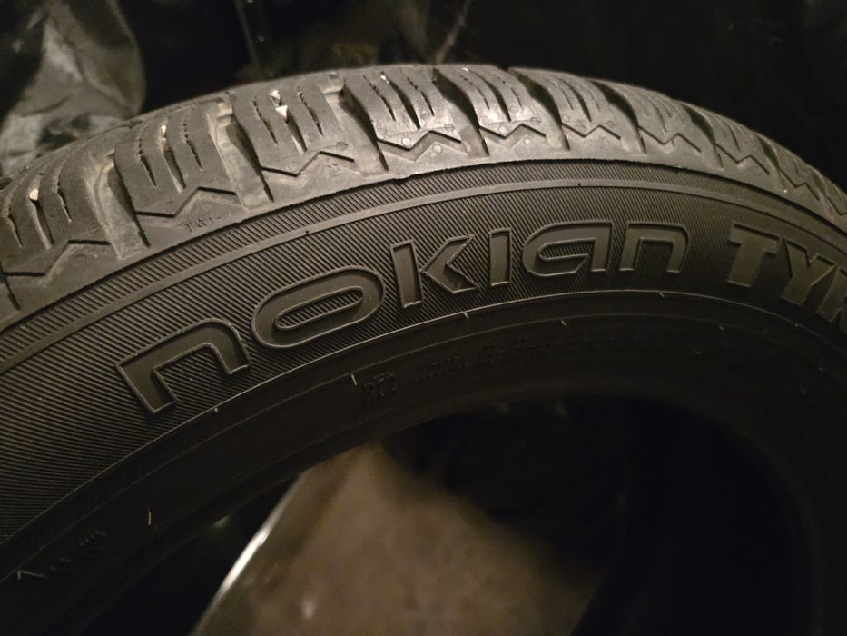 235/55 R18 NOKIAN de  IARNA
