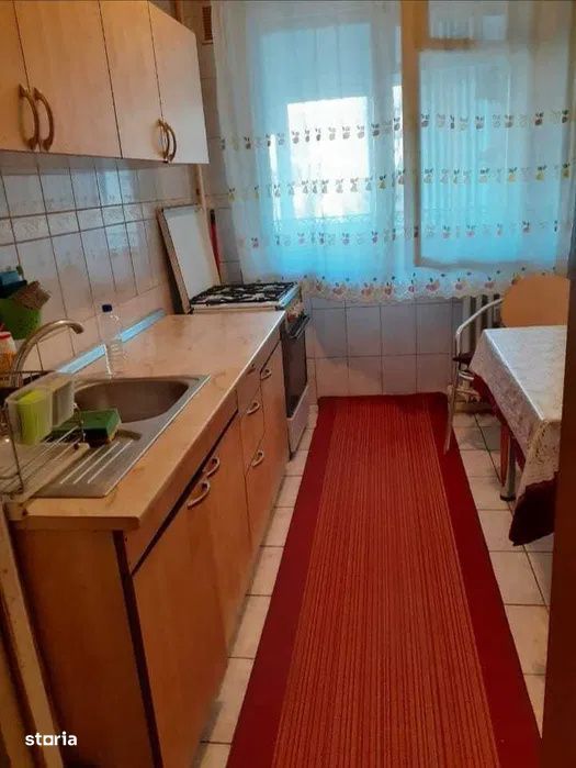 Apartament 3 camere - zona Gorjului