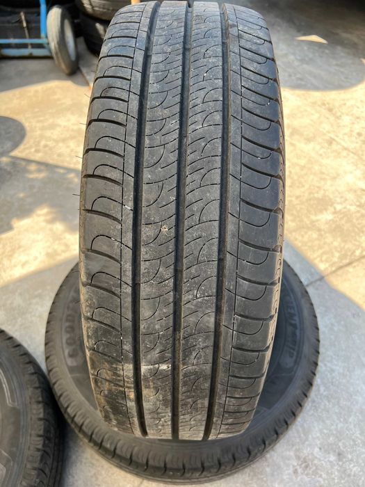 Джанти с гуми 215/65/16C за Nissan NV300/Renault Trafic/Opel Vivaro!