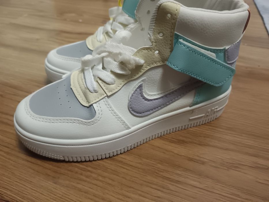 Обувь на девочку