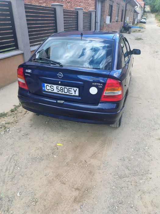 Vând Opel Astra G 
   Prețul este de 550 de euro fix
