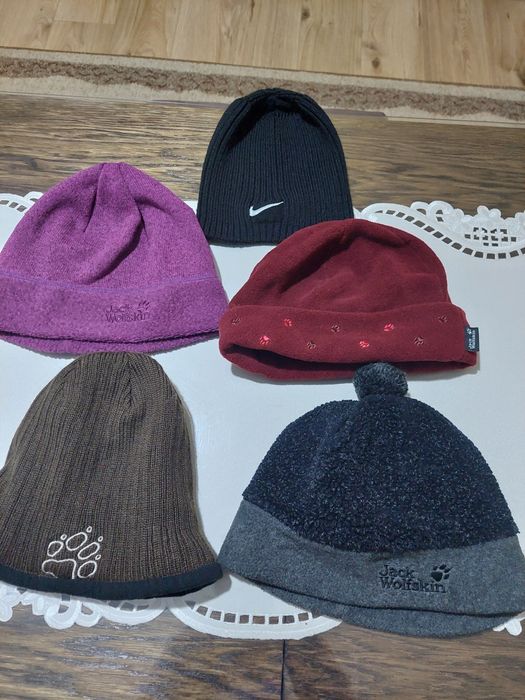 Маркови шапки jakc wolfskin по 15 лева