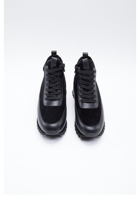 Продам зимние кроссовки