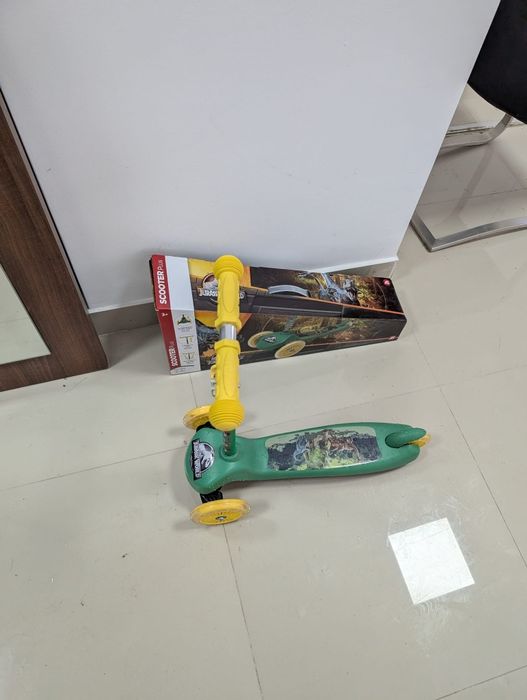 Trotinetă 3 roți AS Company - Jurassic World Scooter Plus (NouĂ în cutie)