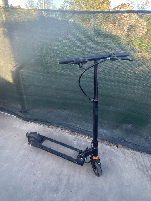 Trotinetă electrică pliabilă – stare bună, funcțională