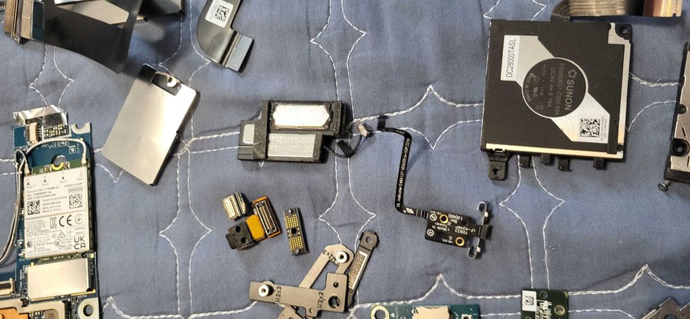 Piese Tableta DELL Latitude 7320 2 in 1 piese doar piesele tot 200 lei