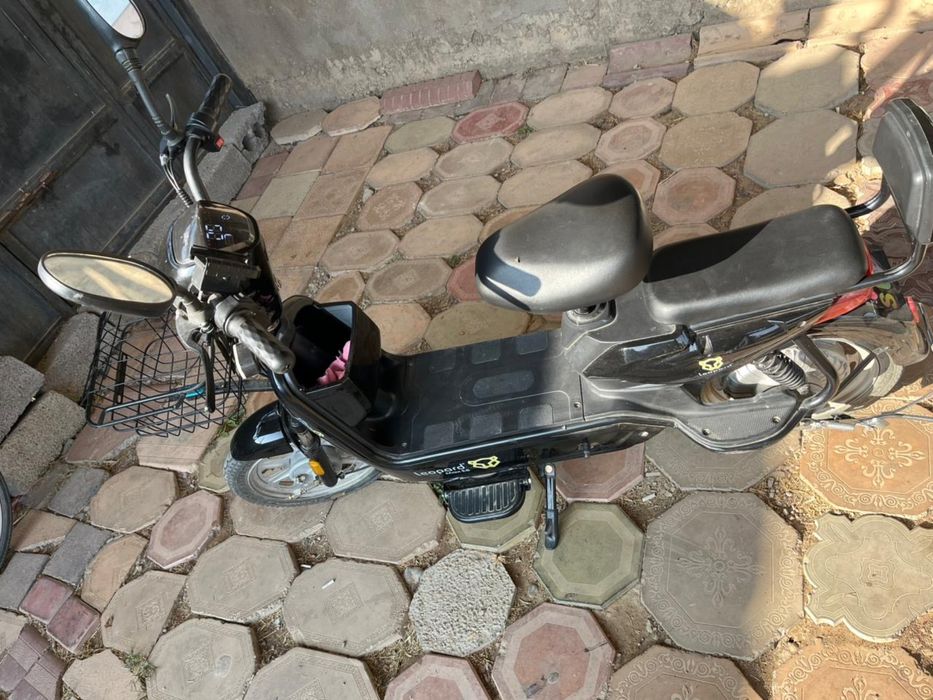 электроскутер Leopard Max E8