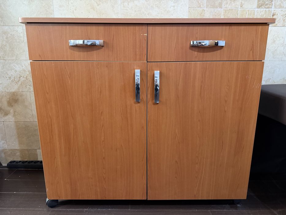 Vand mobila de sufragerie , dulap, comoda si birou