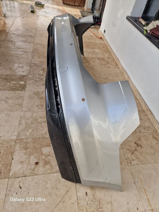 Bara fata spate. Aripa. vw passat b8 break si am. Si berlina