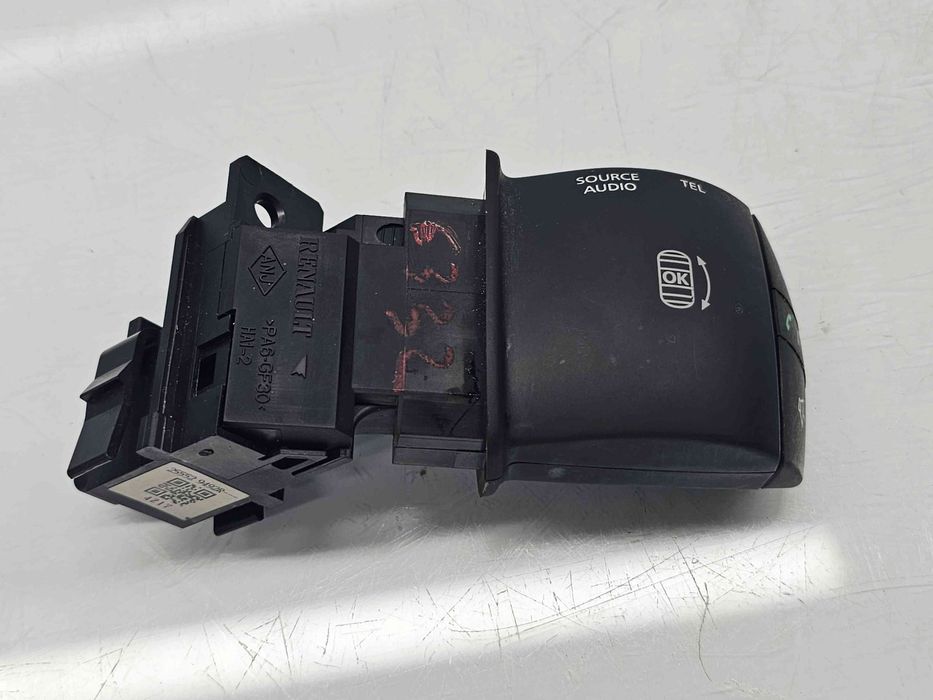 Comenzi volan Renault Scenic 3 (J95) Facelift [Fabr 2009-2015] 255529