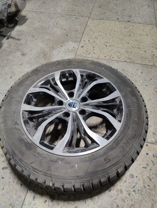 Зимние шины Hankook с дисками 205/60-R16