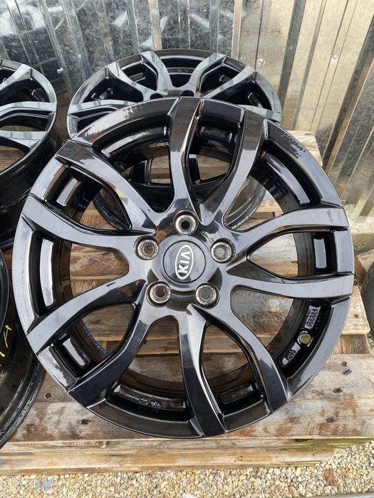 17 цола 5 х 114.3 мм Киа , Хюндай , Мазада , Kia , Hyundai , Mazda