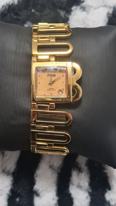 Дамски Luv&Kush часовник 18к злато.