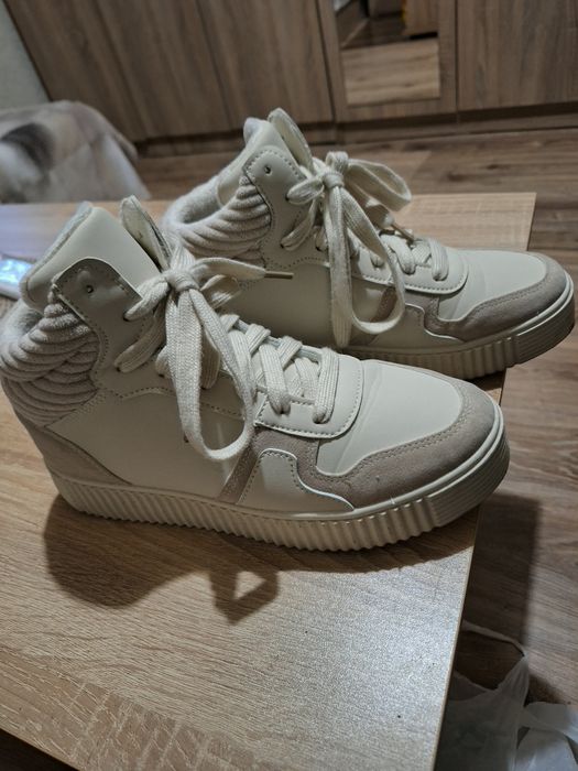 Боти Sinsay топли