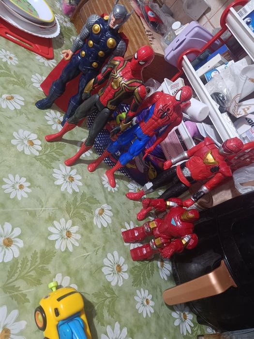 Ne despărțim de ei