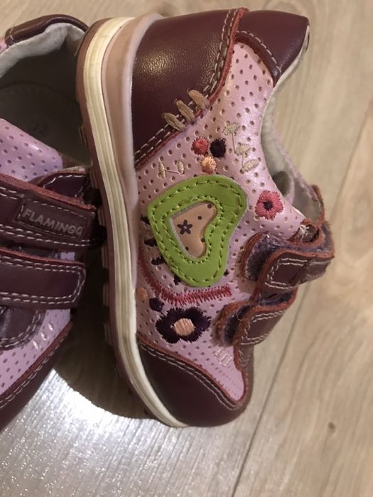 Продам кроссовки