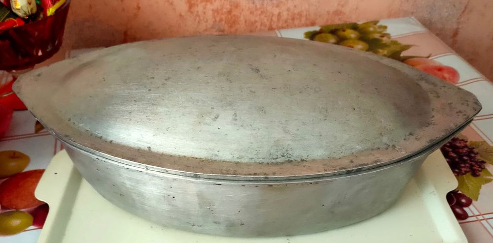 Продам советскую утятницу