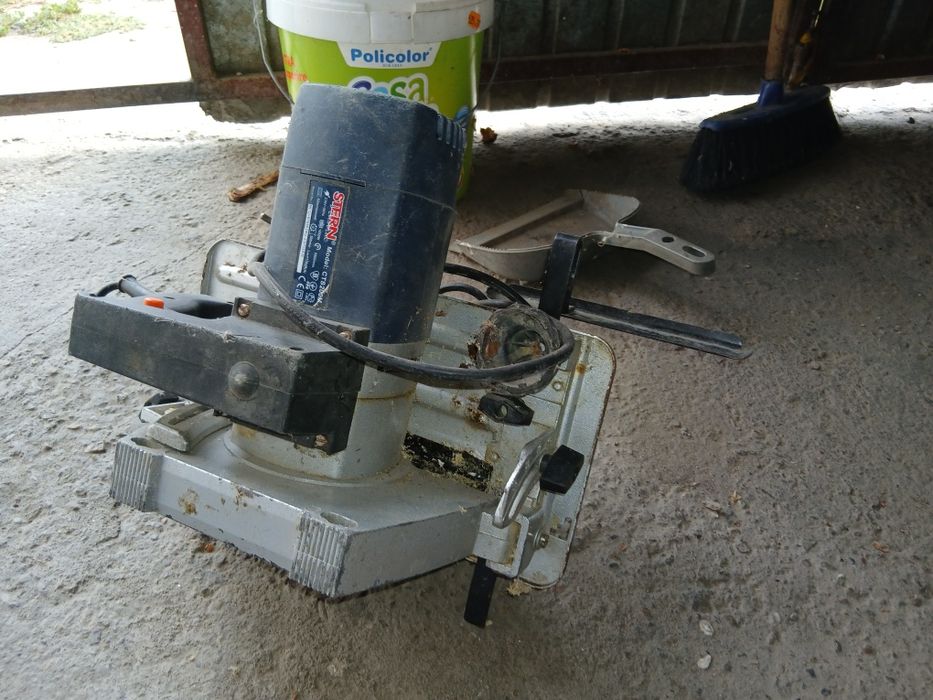 De vinzare circular foarte puțin folosit.