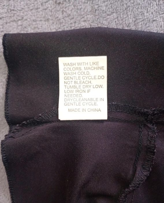 Top din satin negru